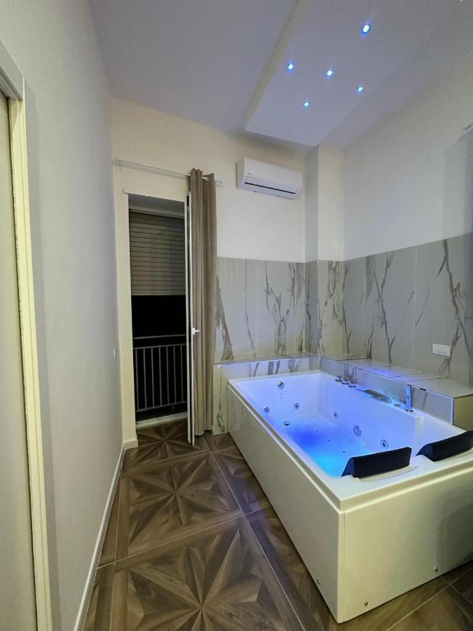 San Ferdinando Suite Room Napels Buitenkant foto