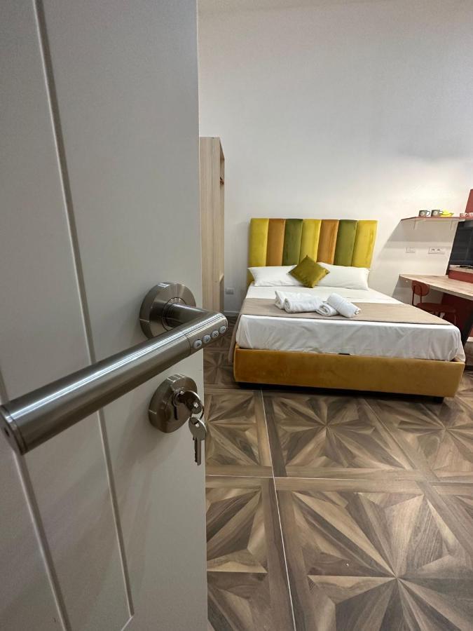 San Ferdinando Suite Room Napels Buitenkant foto